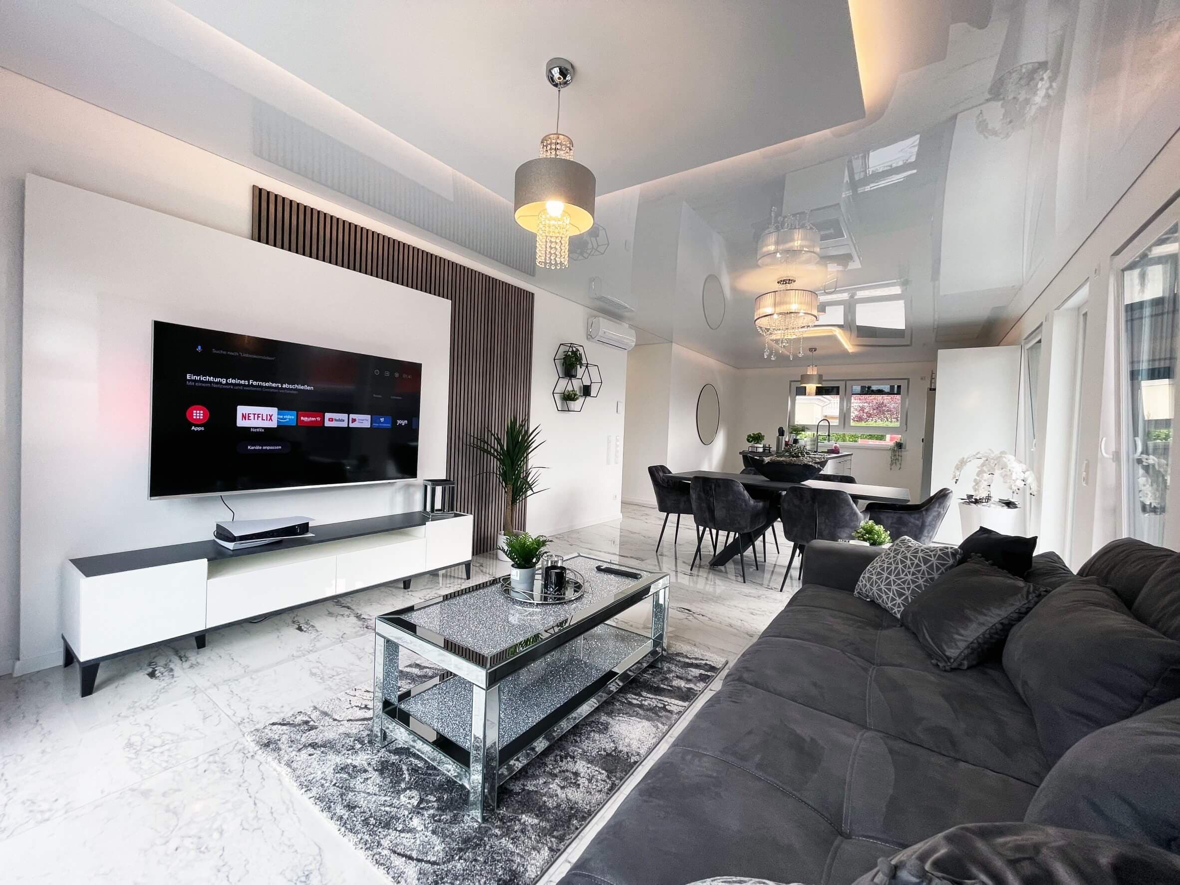 Mackenbach 37 / 1st Floor