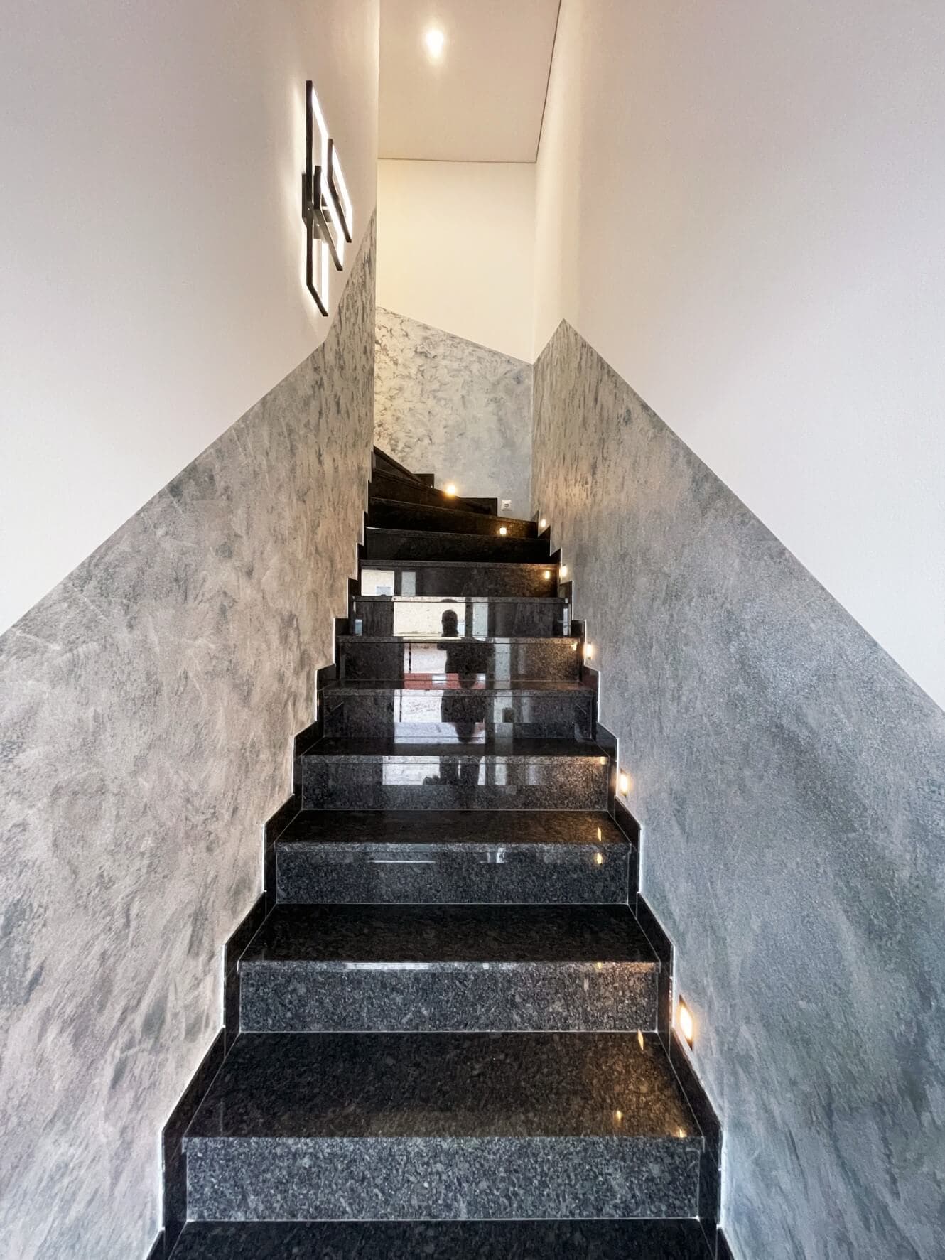 Mackenbach 37 / 2nd Floor-23